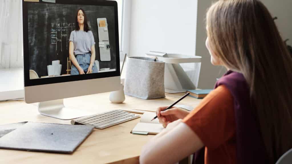 Copyright Considerations for Podcasting and Video Content in Online Education